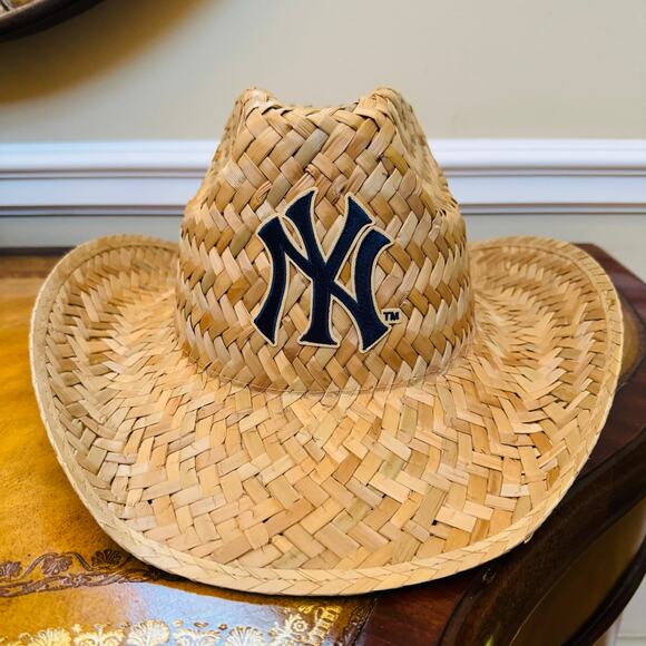 2025 NEW YORK YANKEES Cowboy Hat SGA July 30, 2025 Budweiser Giveaway MLB NEW - Picture 1 of 7